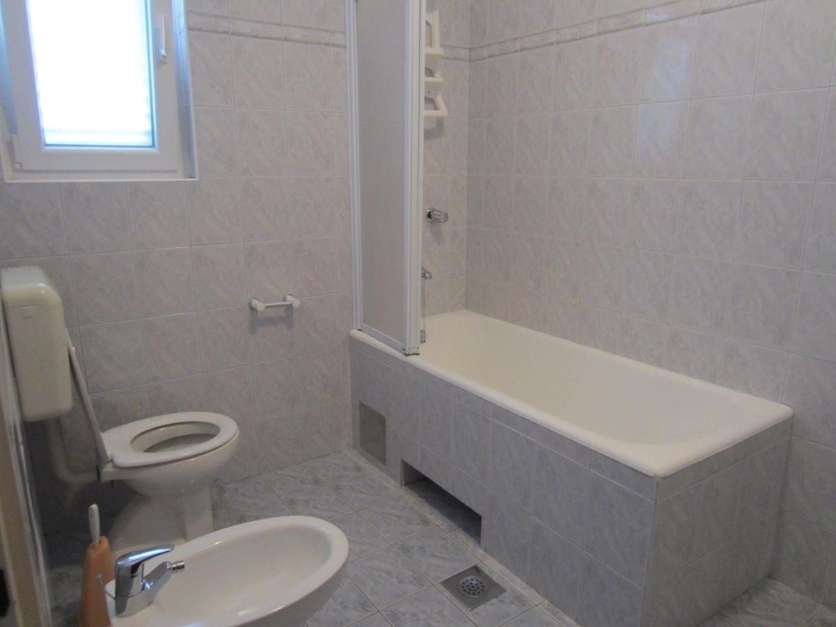 Ivic Apartments Vodice Croatia Екстер'єр фото