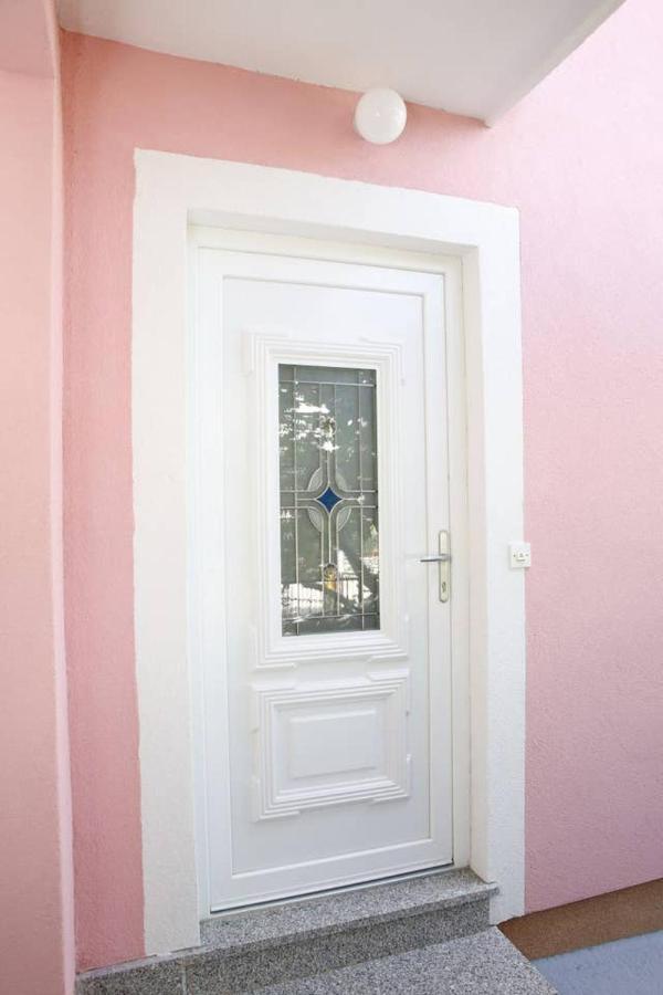 Ivic Apartments Vodice Croatia Екстер'єр фото