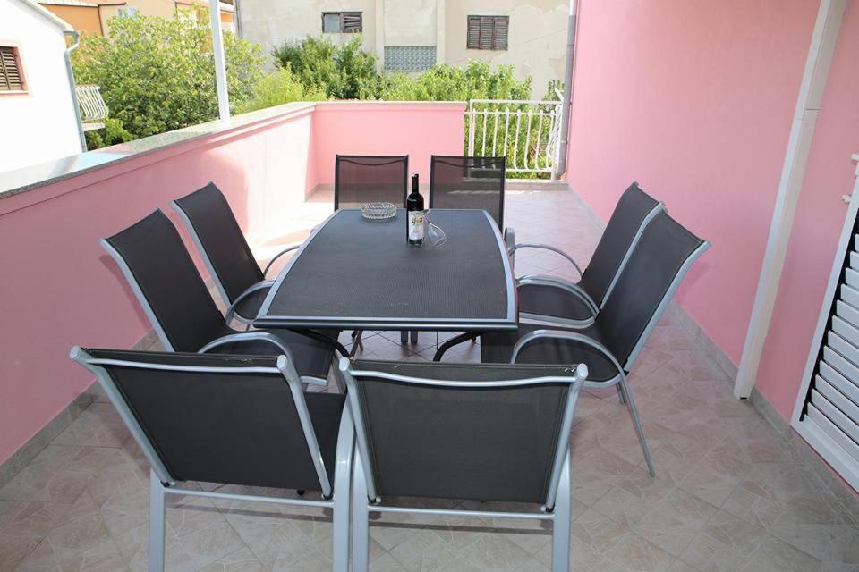 Ivic Apartments Vodice Croatia Екстер'єр фото