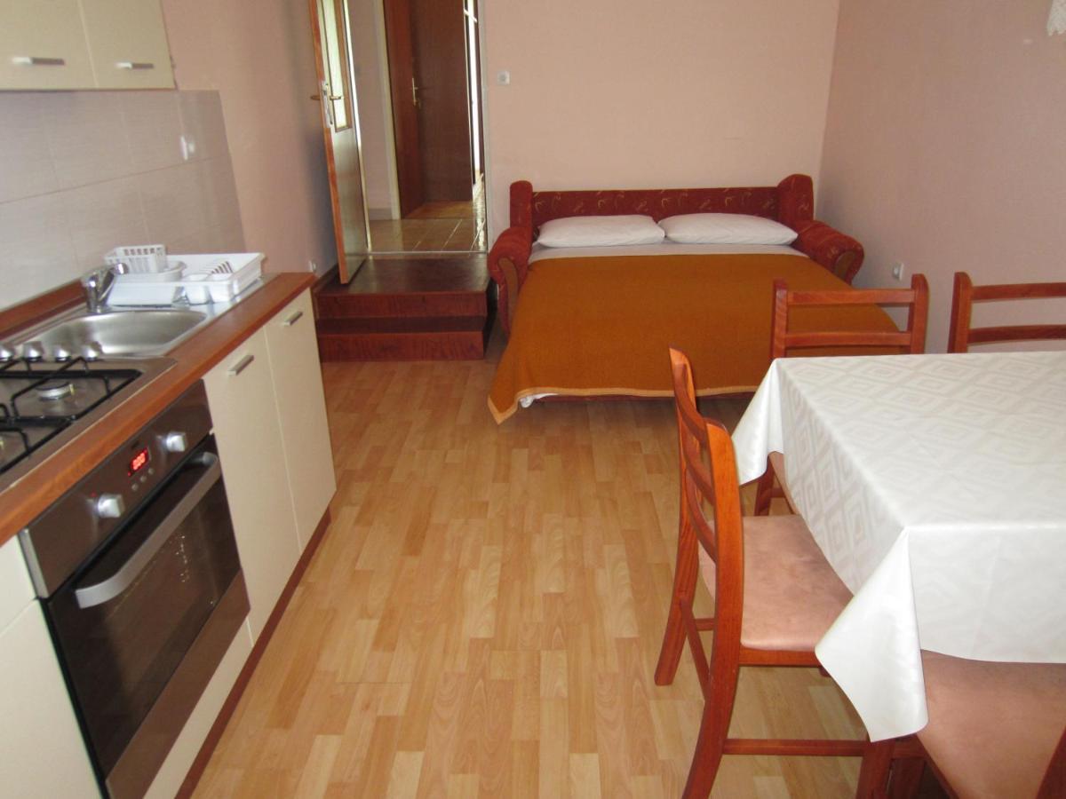 Ivic Apartments Vodice Croatia Екстер'єр фото