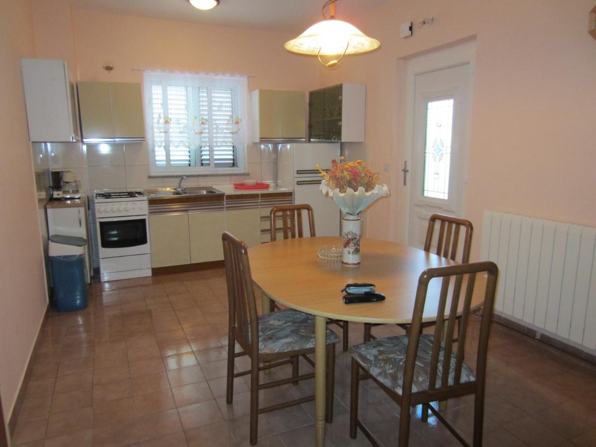 Ivic Apartments Vodice Croatia Екстер'єр фото